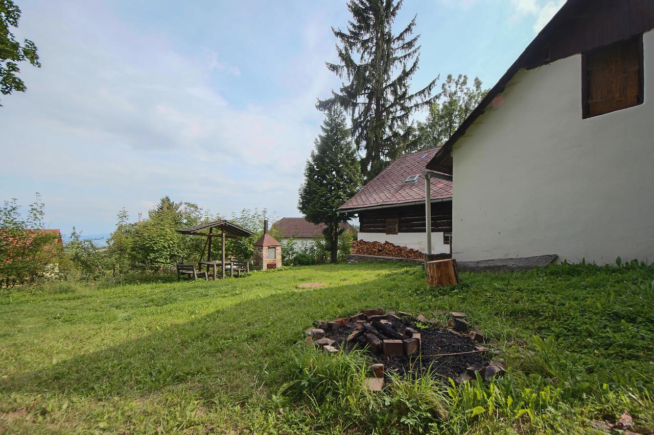 Malebna Chalupa U Javorniku Na Sumave Vacov Exterior foto
